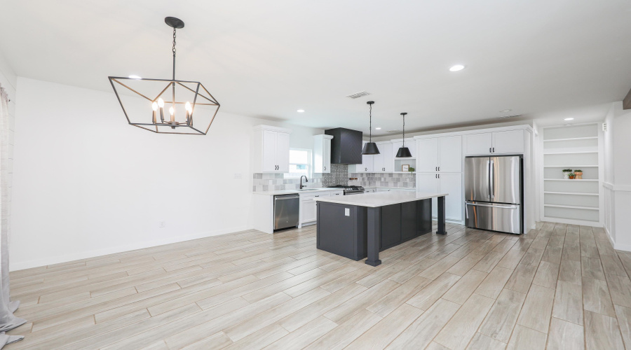 1943 Sambar Lp, LAREDO, Texas 78045, 4 Bedrooms Bedrooms, 8 Rooms Rooms,2 BathroomsBathrooms,Residential,For Sale,1943 Sambar Lp,20260800