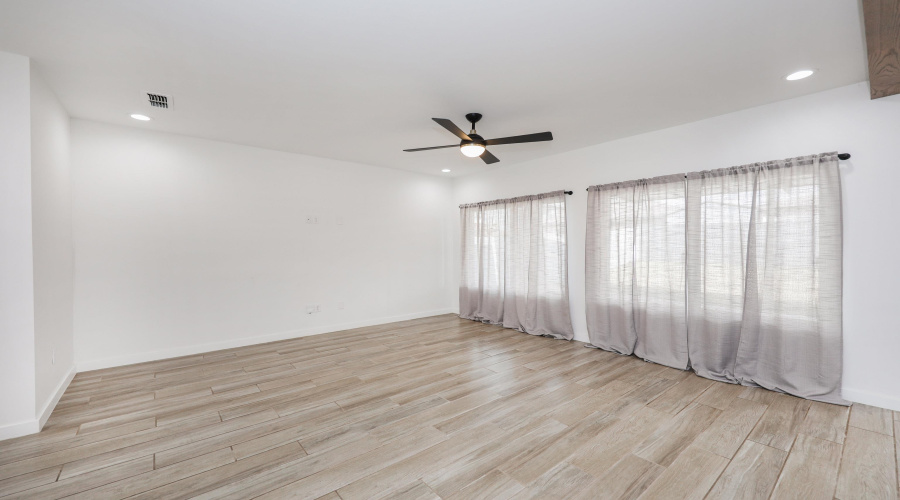 1943 Sambar Lp, LAREDO, Texas 78045, 4 Bedrooms Bedrooms, 8 Rooms Rooms,2 BathroomsBathrooms,Residential,For Sale,1943 Sambar Lp,20260800