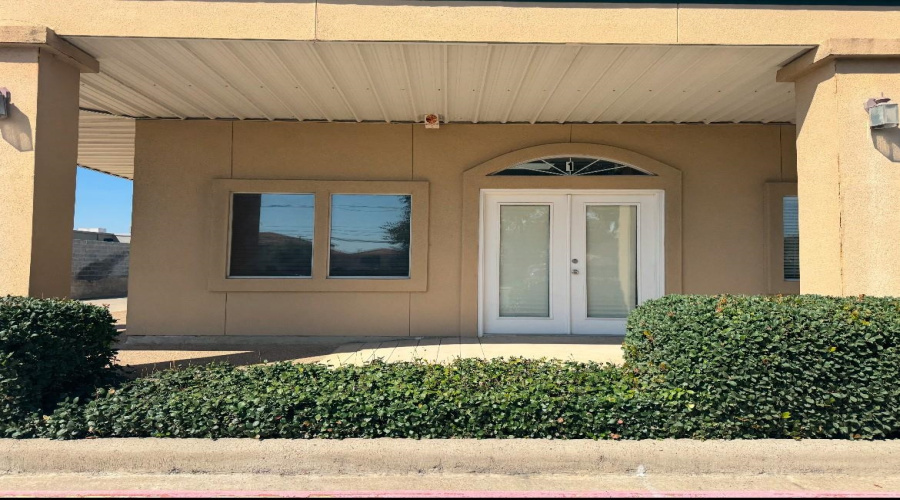 6414 McPherson Rd, Laredo, Texas 78041, 1 Room Rooms,1 BathroomBathrooms,Commercial retail/office,For Rent,6414 McPherson Rd,20260806
