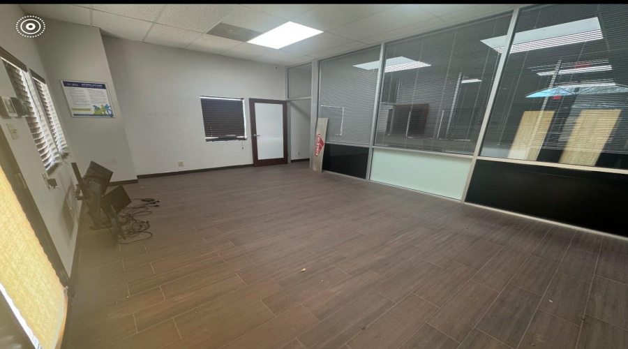 6414 McPherson Rd, Laredo, Texas 78041, 1 Room Rooms,1 BathroomBathrooms,Commercial retail/office,For Rent,6414 McPherson Rd,20260806