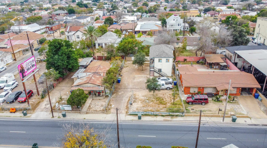 311 Matamoros St, Laredo, Texas 78040, ,2 BathroomsBathrooms,Commercial retail/office,For Sale,311 Matamoros St,20260807