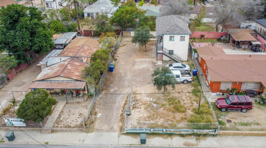 311 Matamoros St, Laredo, Texas 78040, ,2 BathroomsBathrooms,Commercial retail/office,For Sale,311 Matamoros St,20260807