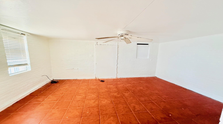 1712 San Eduardo Ave, Laredo, Texas 78040, 3 Bedrooms Bedrooms, 5 Rooms Rooms,3 BathroomsBathrooms,Residential,For Sale,1712 San Eduardo Ave,20260805