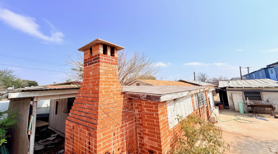 1712 San Eduardo Ave, Laredo, Texas 78040, 3 Bedrooms Bedrooms, 5 Rooms Rooms,3 BathroomsBathrooms,Residential,For Sale,1712 San Eduardo Ave,20260805