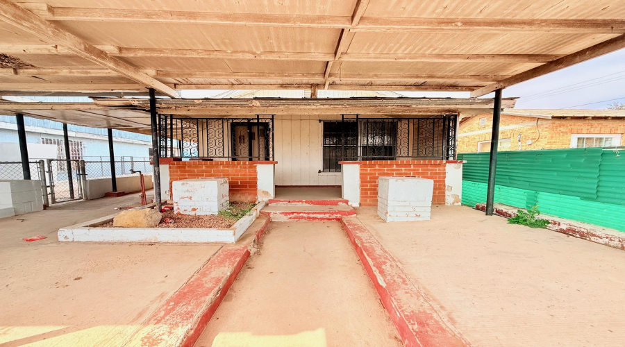 1712 San Eduardo Ave, Laredo, Texas 78040, 3 Bedrooms Bedrooms, 5 Rooms Rooms,3 BathroomsBathrooms,Residential,For Sale,1712 San Eduardo Ave,20260805