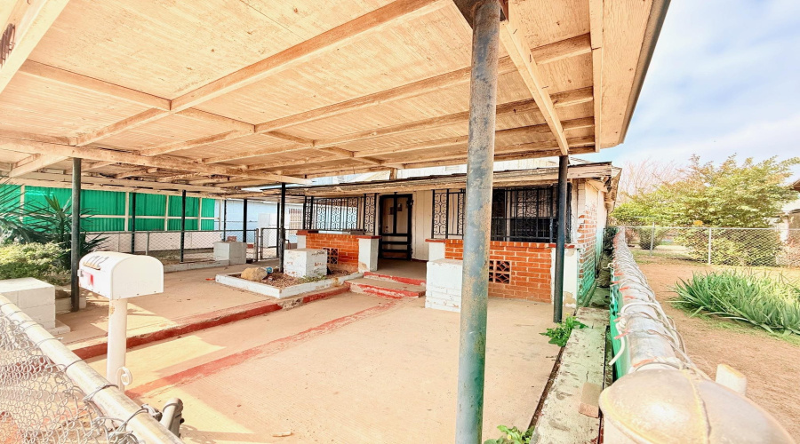 1712 San Eduardo Ave, Laredo, Texas 78040, 3 Bedrooms Bedrooms, 5 Rooms Rooms,3 BathroomsBathrooms,Residential,For Sale,1712 San Eduardo Ave,20260805