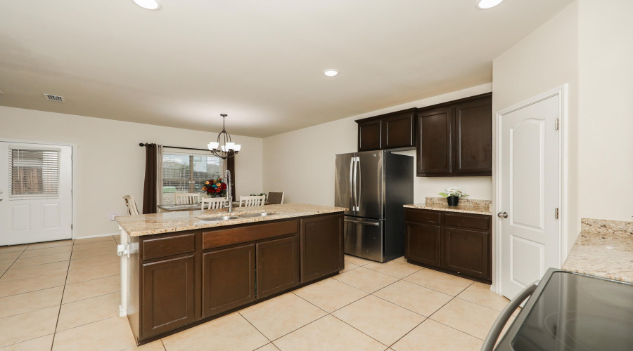 11121 Palmillas Loop, Laredo, Texas 78045, 3 Bedrooms Bedrooms, 7 Rooms Rooms,2 BathroomsBathrooms,Residential,For Sale,11121 Palmillas Loop,20260808