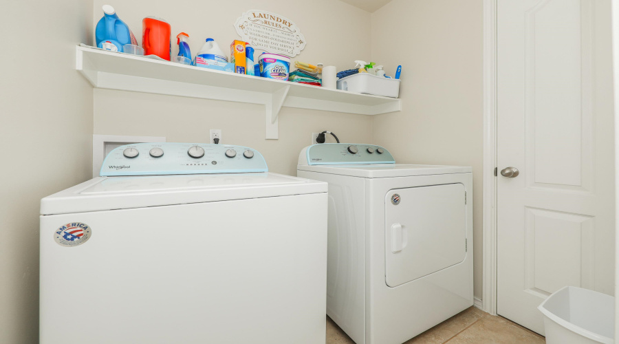 11121 Palmillas Loop, Laredo, Texas 78045, 3 Bedrooms Bedrooms, 7 Rooms Rooms,2 BathroomsBathrooms,Residential,For Sale,11121 Palmillas Loop,20260808