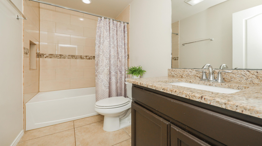 11121 Palmillas Loop, Laredo, Texas 78045, 3 Bedrooms Bedrooms, 7 Rooms Rooms,2 BathroomsBathrooms,Residential,For Sale,11121 Palmillas Loop,20260808