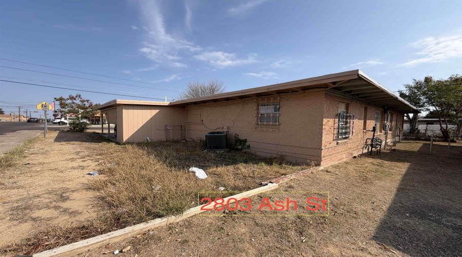 2801 Ash St, LAREDO, Texas 78043, ,Multi-family,For Sale,2801 Ash St,20260810