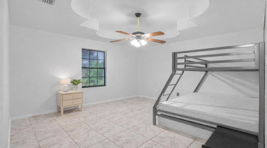 329 Old Milwaukee Rd., LAREDO, Texas 78043, 5 Bedrooms Bedrooms, 8 Rooms Rooms,3 BathroomsBathrooms,Residential,For Sale,329 Old Milwaukee Rd.,20260809