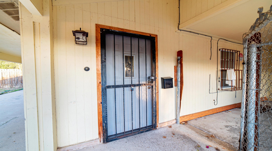 2302 E Locust St, Laredo, Texas 78041, 4 Bedrooms Bedrooms, 4 Rooms Rooms,3 BathroomsBathrooms,Residential,For Sale,2302 E Locust St,20260811