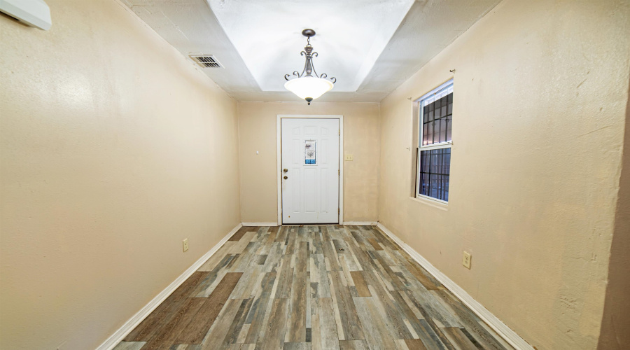 2302 E Locust St, Laredo, Texas 78041, 4 Bedrooms Bedrooms, 4 Rooms Rooms,3 BathroomsBathrooms,Residential,For Sale,2302 E Locust St,20260811