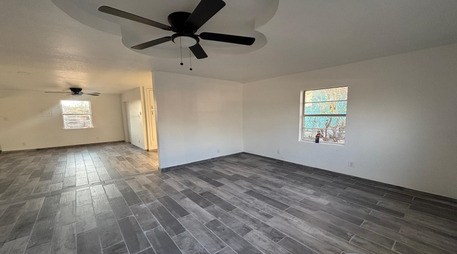 116 Coronado Ave, Laredo, Texas 78043, 3 Bedrooms Bedrooms, 5 Rooms Rooms,2 BathroomsBathrooms,Residential,For Rent,116 Coronado Ave,20260812