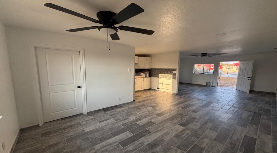 116 Coronado Ave, Laredo, Texas 78043, 3 Bedrooms Bedrooms, 5 Rooms Rooms,2 BathroomsBathrooms,Residential,For Rent,116 Coronado Ave,20260812