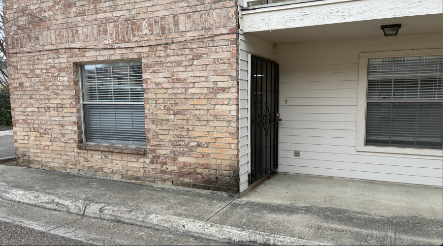 511 Shiloh Dr, LAREDO, Texas 78045, 1 Bedroom Bedrooms, 4 Rooms Rooms,1 BathroomBathrooms,Residential,For Rent,511 Shiloh Dr,20260813