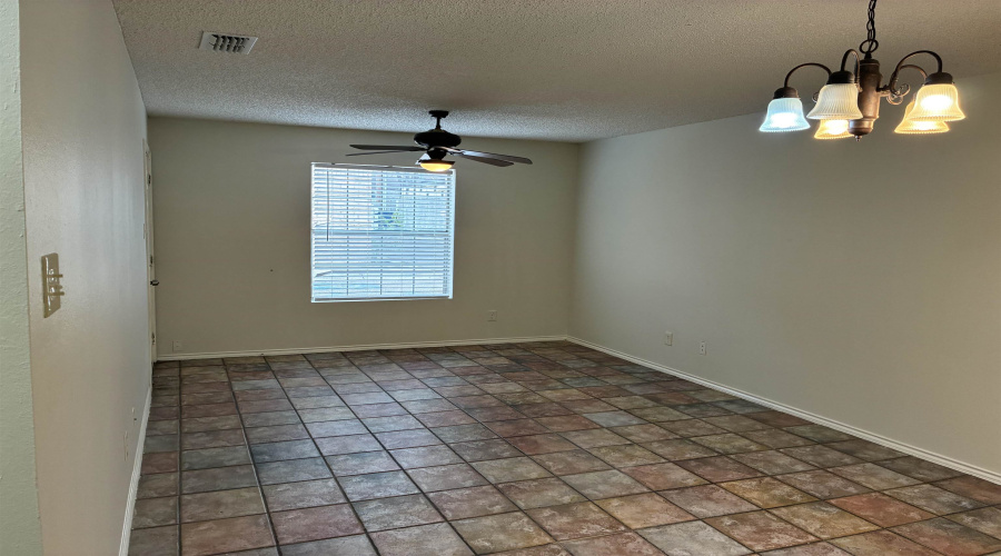 511 Shiloh Dr, LAREDO, Texas 78045, 1 Bedroom Bedrooms, 4 Rooms Rooms,1 BathroomBathrooms,Residential,For Rent,511 Shiloh Dr,20260813