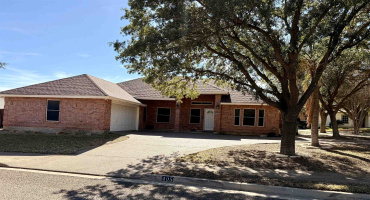 405 Wren Point, Laredo, Texas 78045, 3 Bedrooms Bedrooms, 5 Rooms Rooms,2 BathroomsBathrooms,Residential,For Sale,405 Wren Point,20260818 405 Wren Point, Laredo, Texas 78045, 3 Bedrooms Bedrooms, 5 Rooms Rooms,2 BathroomsBathrooms,Residential,For Sale,405 Wren Point,20260818