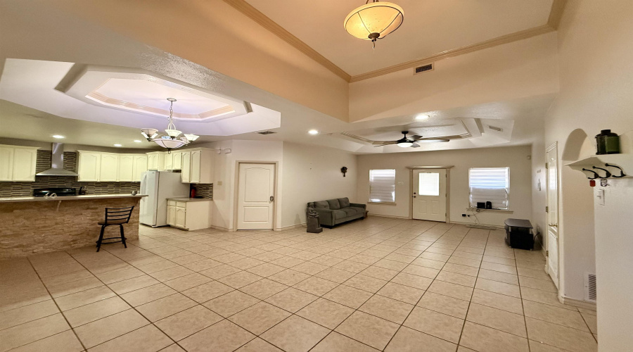 405 Wren Point, Laredo, Texas 78045, 3 Bedrooms Bedrooms, 5 Rooms Rooms,2 BathroomsBathrooms,Residential,For Sale,405 Wren Point,20260818