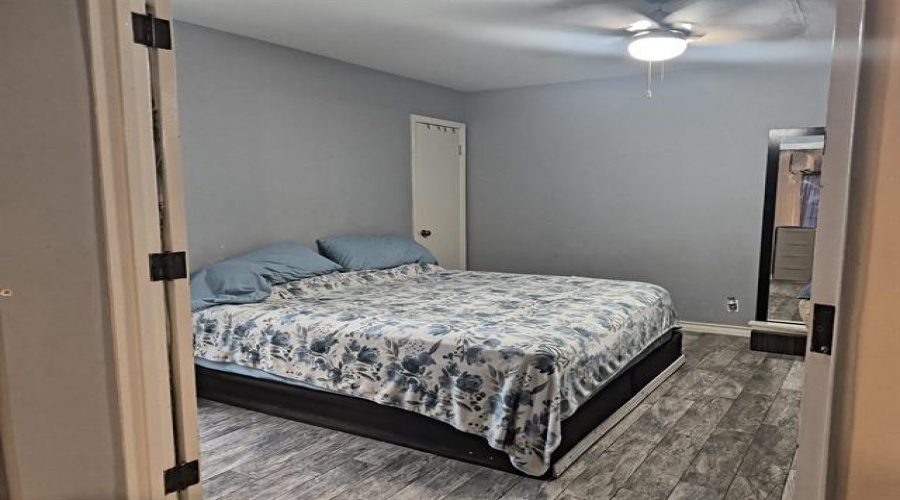 315 Belaire Dr, Laredo, Texas 78041-2728, 5 Bedrooms Bedrooms, 11 Rooms Rooms,4 BathroomsBathrooms,Residential,For Sale,315 Belaire Dr,20260819