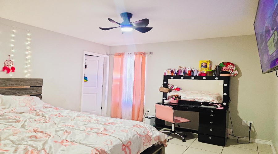 2214 Durazno Ct., LAREDO, Texas 78046, 4 Bedrooms Bedrooms, 6 Rooms Rooms,2 BathroomsBathrooms,Residential,For Sale,2214 Durazno Ct.,20260820