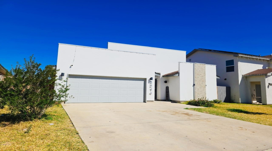 2214 Durazno Ct., LAREDO, Texas 78046, 4 Bedrooms Bedrooms, 6 Rooms Rooms,2 BathroomsBathrooms,Residential,For Sale,2214 Durazno Ct.,20260820