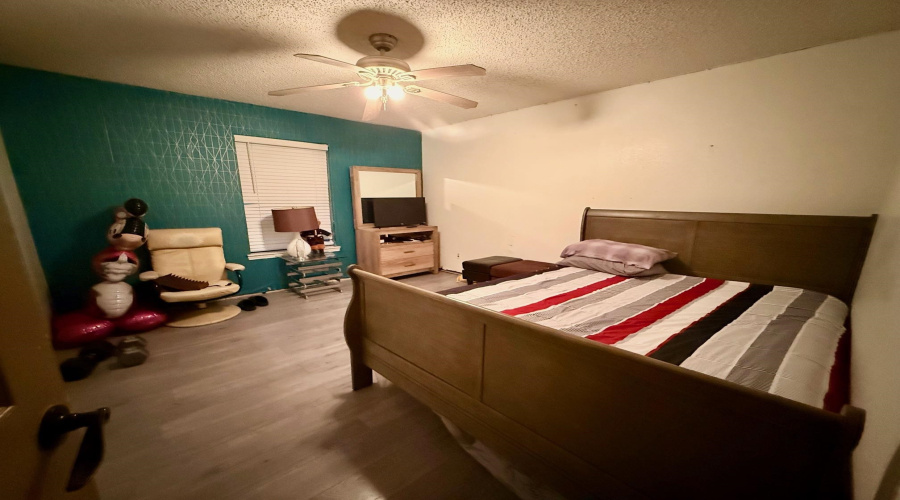 1420 Longhorn Dr, Laredo, Texas 78045, 4 Bedrooms Bedrooms, 6 Rooms Rooms,3 BathroomsBathrooms,Residential,For Sale,1420 Longhorn Dr,20260822