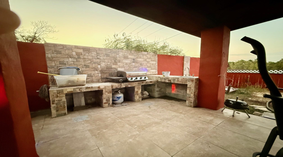 1420 Longhorn Dr, Laredo, Texas 78045, 4 Bedrooms Bedrooms, 6 Rooms Rooms,3 BathroomsBathrooms,Residential,For Sale,1420 Longhorn Dr,20260822