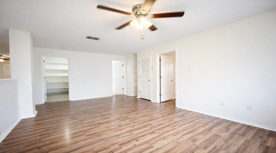 612 Pinos Cr, Laredo, Texas 78043, 3 Bedrooms Bedrooms, 6 Rooms Rooms,2 BathroomsBathrooms,Residential,For Rent,612 Pinos Cr,20260823