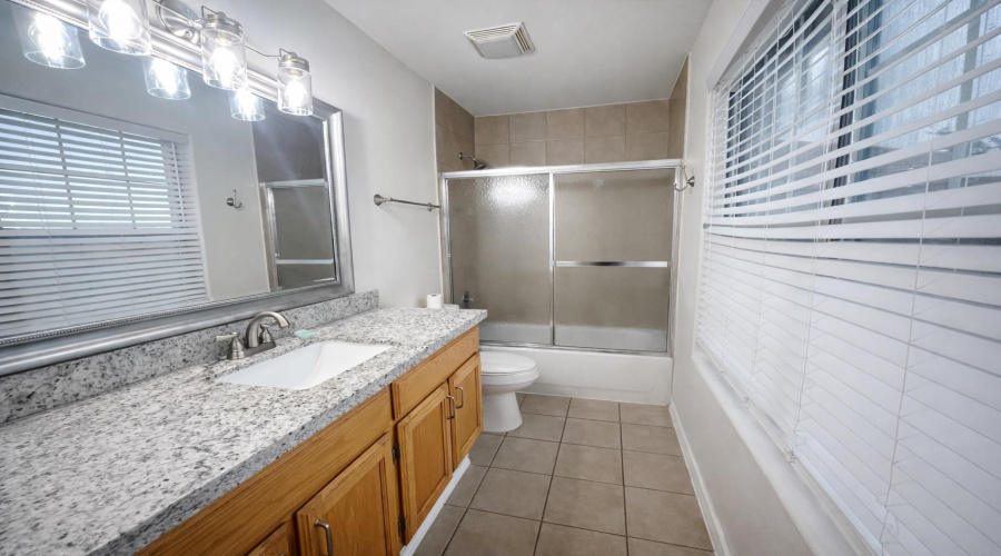 612 Pinos Cr, Laredo, Texas 78043, 3 Bedrooms Bedrooms, 6 Rooms Rooms,2 BathroomsBathrooms,Residential,For Rent,612 Pinos Cr,20260823