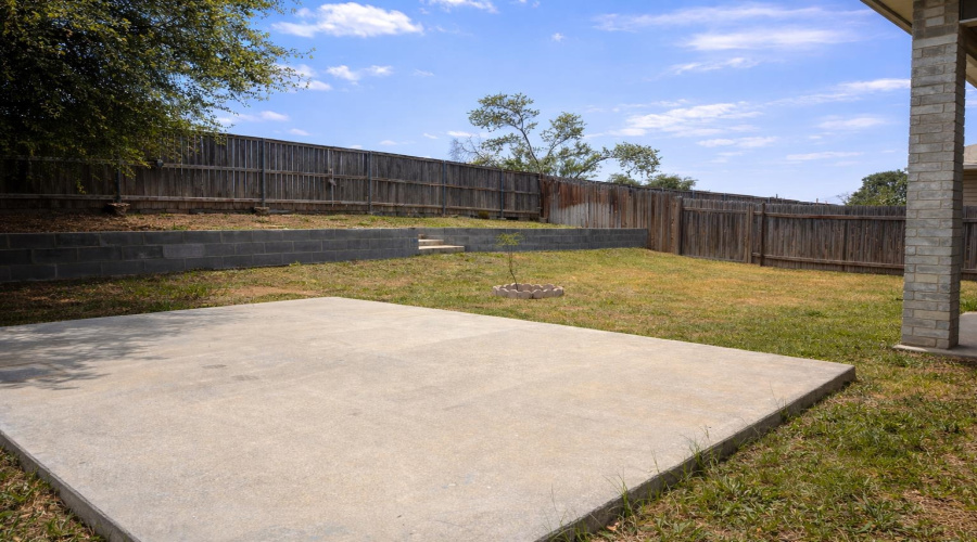 612 Pinos Cr, Laredo, Texas 78043, 3 Bedrooms Bedrooms, 6 Rooms Rooms,2 BathroomsBathrooms,Residential,For Rent,612 Pinos Cr,20260823