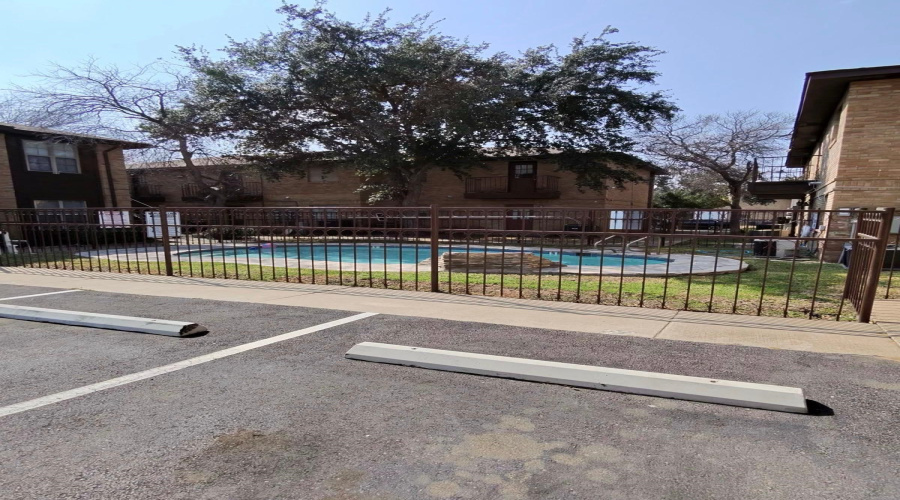 201 Martingale Ln, Laredo, Texas 78041, 2 Bedrooms Bedrooms, 4 Rooms Rooms,2 BathroomsBathrooms,Residential,For Rent,201 Martingale Ln,20260826