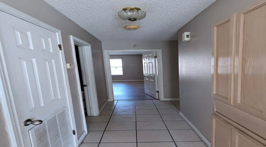 201 Martingale Ln, Laredo, Texas 78041, 2 Bedrooms Bedrooms, 4 Rooms Rooms,2 BathroomsBathrooms,Residential,For Rent,201 Martingale Ln,20260826
