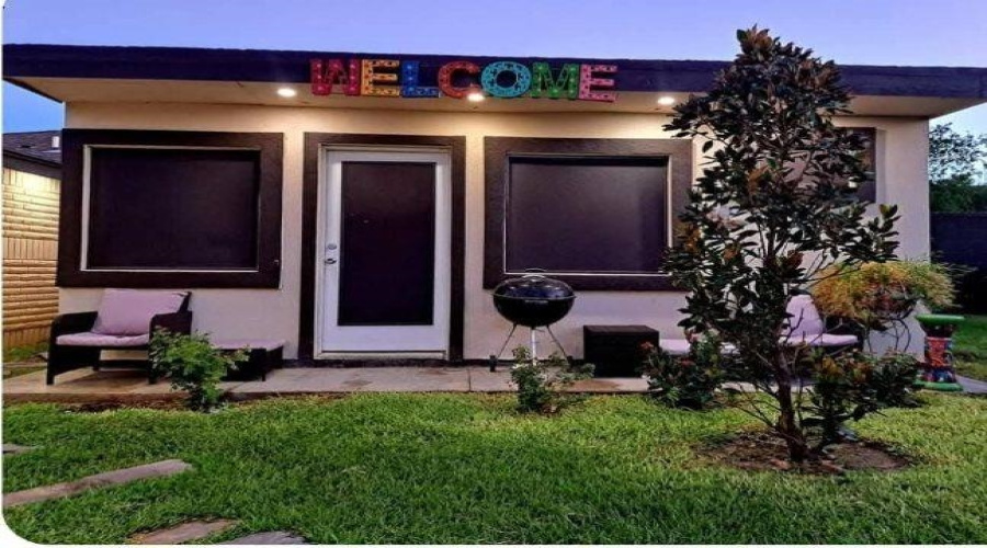 107 Otanes Ave, Laredo, Texas 78046, 7 Bedrooms Bedrooms, 10 Rooms Rooms,6 BathroomsBathrooms,Residential,For Sale,107 Otanes Ave,20260829