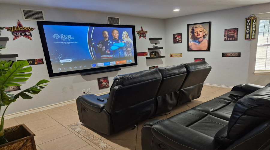 107 Otanes Ave, Laredo, Texas 78046, 7 Bedrooms Bedrooms, 10 Rooms Rooms,6 BathroomsBathrooms,Residential,For Sale,107 Otanes Ave,20260829