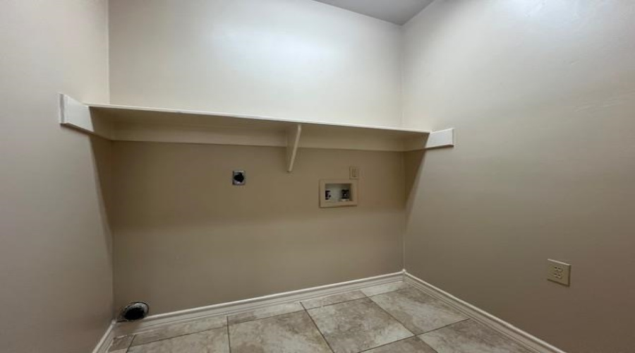 710 Alta Vista Dr, Laredo, Texas 78041, 2 Bedrooms Bedrooms, 4 Rooms Rooms,2 BathroomsBathrooms,Residential,For Rent,710 Alta Vista Dr,20260831