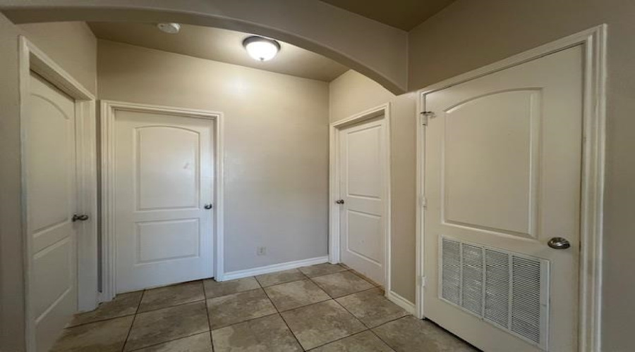 710 Alta Vista Dr, Laredo, Texas 78041, 2 Bedrooms Bedrooms, 4 Rooms Rooms,2 BathroomsBathrooms,Residential,For Rent,710 Alta Vista Dr,20260831