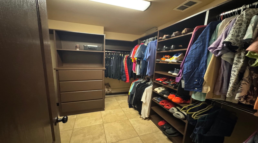 207 Desert Palm Dr., LAREDO, Texas 78045, 3 Bedrooms Bedrooms, 6 Rooms Rooms,2 BathroomsBathrooms,Residential,For Rent,207 Desert Palm Dr.,20260833