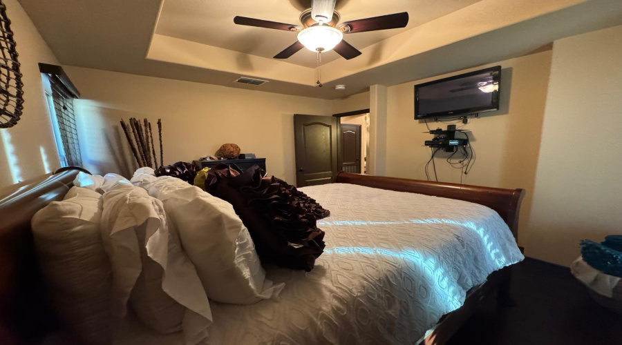 207 Desert Palm Dr., LAREDO, Texas 78045, 3 Bedrooms Bedrooms, 6 Rooms Rooms,2 BathroomsBathrooms,Residential,For Rent,207 Desert Palm Dr.,20260833