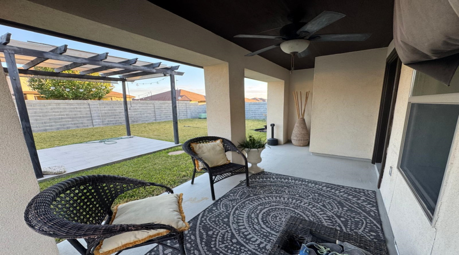 207 Desert Palm Dr., LAREDO, Texas 78045, 3 Bedrooms Bedrooms, 6 Rooms Rooms,2 BathroomsBathrooms,Residential,For Rent,207 Desert Palm Dr.,20260833