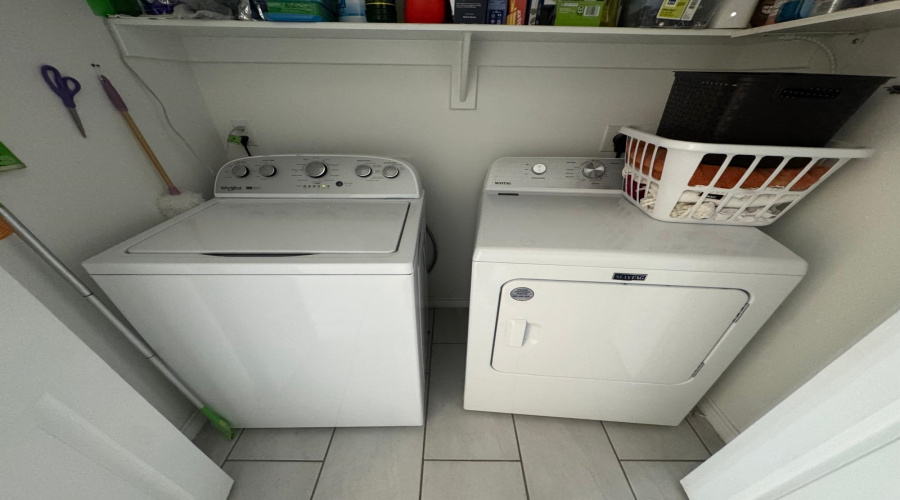 9908 Borna, Laredo, Texas 78045, 3 Bedrooms Bedrooms, 5 Rooms Rooms,2 BathroomsBathrooms,Residential,For Sale,9908 Borna,20260834