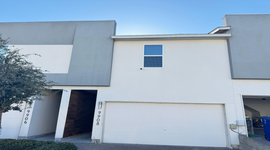 9908 Borna, Laredo, Texas 78045, 3 Bedrooms Bedrooms, 5 Rooms Rooms,2 BathroomsBathrooms,Residential,For Sale,9908 Borna,20260834