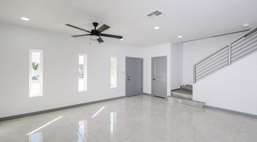 1011 Emerald Valley Dr., Laredo, Texas 78043, 3 Bedrooms Bedrooms, 6 Rooms Rooms,2 BathroomsBathrooms,Residential,For Rent,1011 Emerald Valley Dr.,20260835