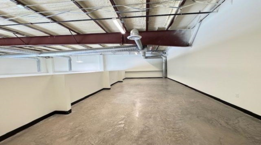 405 Crossroads St, Laredo, Texas 78045, 6 Rooms Rooms,1 BathroomBathrooms,Commercial retail/office,For Rent,405 Crossroads St,20260850