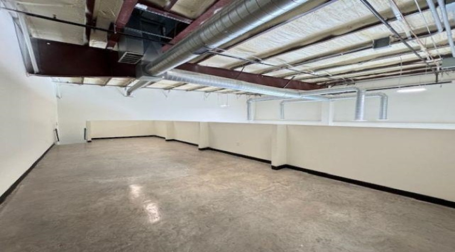 405 Crossroads St, Laredo, Texas 78045, 6 Rooms Rooms,1 BathroomBathrooms,Commercial retail/office,For Rent,405 Crossroads St,20260850