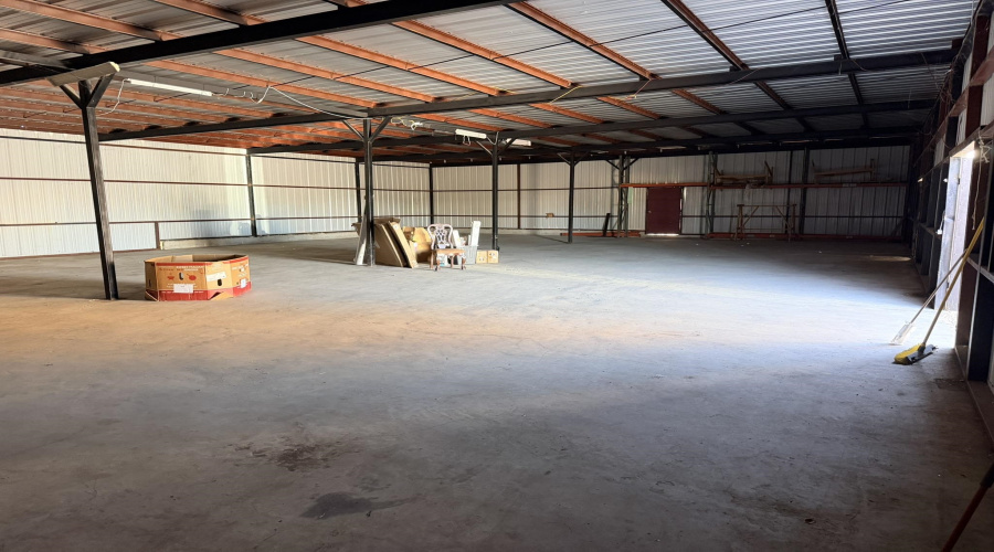 11 Iturbide St, Laredo, Texas 78040, 1 Room Rooms,2 BathroomsBathrooms,Commercial retail/office,For Sale,11 Iturbide St,20260852