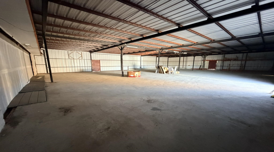 11 Iturbide St, Laredo, Texas 78040, 1 Room Rooms,2 BathroomsBathrooms,Commercial retail/office,For Sale,11 Iturbide St,20260852