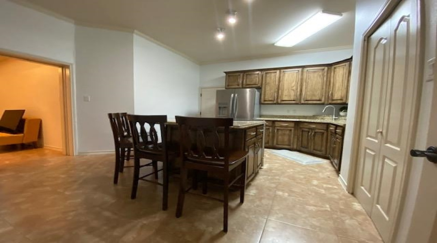 1614 Summit Dr, LAREDO, Texas 78045, 3 Bedrooms Bedrooms, 7 Rooms Rooms,3 BathroomsBathrooms,Residential,For Rent,1614 Summit Dr,20260845