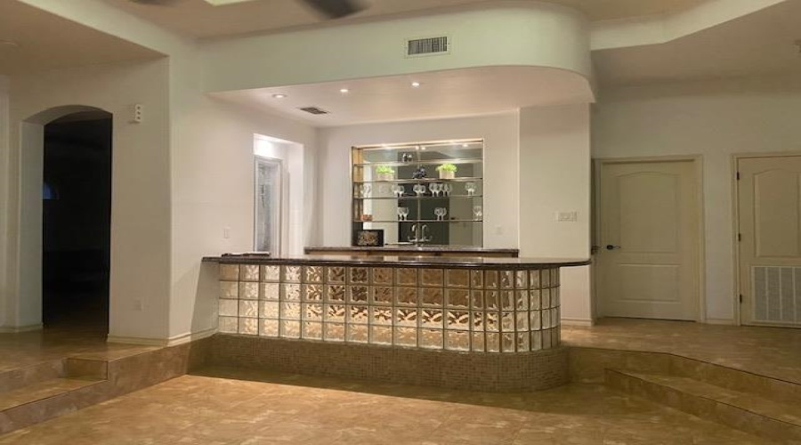 1614 Summit Dr, LAREDO, Texas 78045, 3 Bedrooms Bedrooms, 7 Rooms Rooms,3 BathroomsBathrooms,Residential,For Rent,1614 Summit Dr,20260845