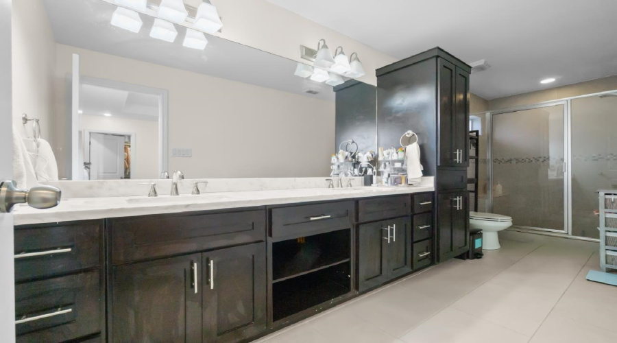 7914 Elka Lp, Laredo, Texas 78045, 3 Bedrooms Bedrooms, 6 Rooms Rooms,2 BathroomsBathrooms,Residential,For Sale,7914 Elka Lp,20260848